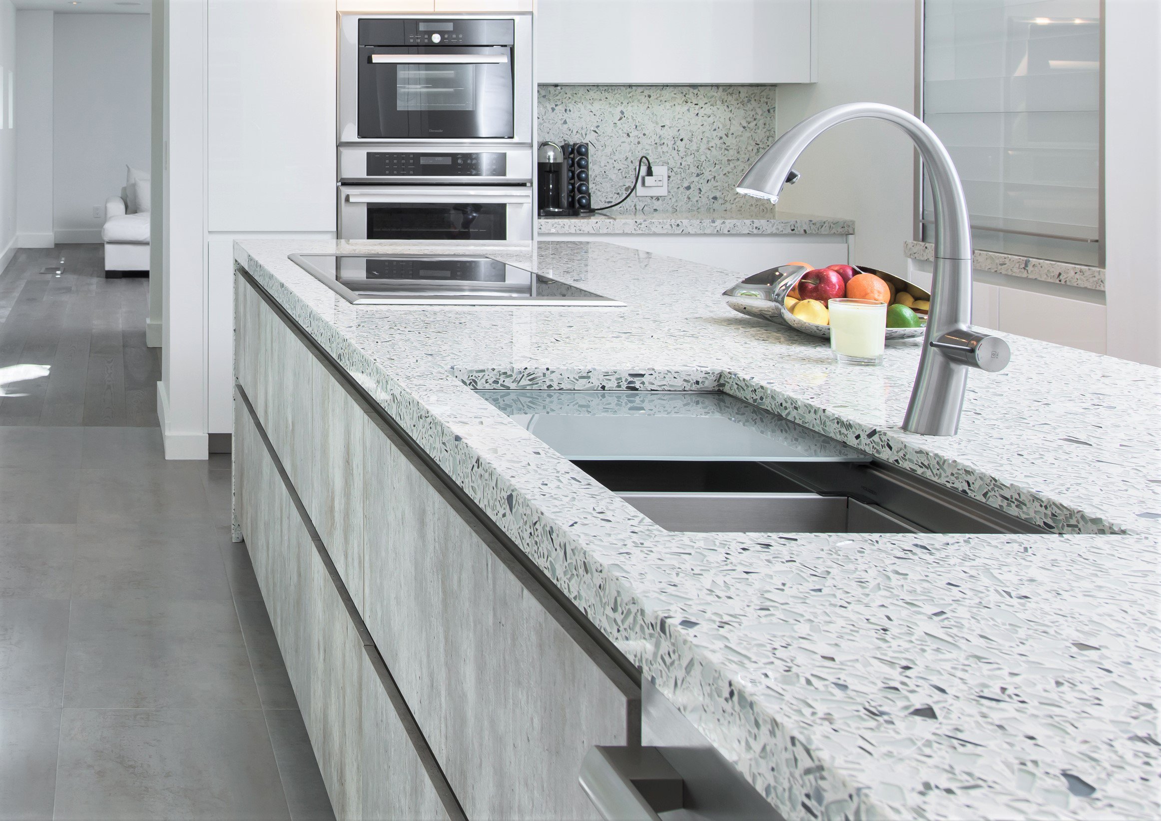 White sparkle deals granite countertops